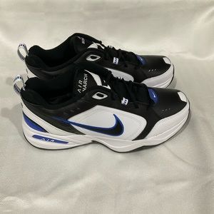 Nike Air Monarch IV Cross Trainer Shoes